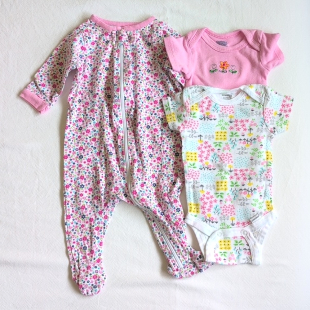 gerber onesies 3 pc set floral zipper footie sleeper pajamas & bodysuits 0-3m